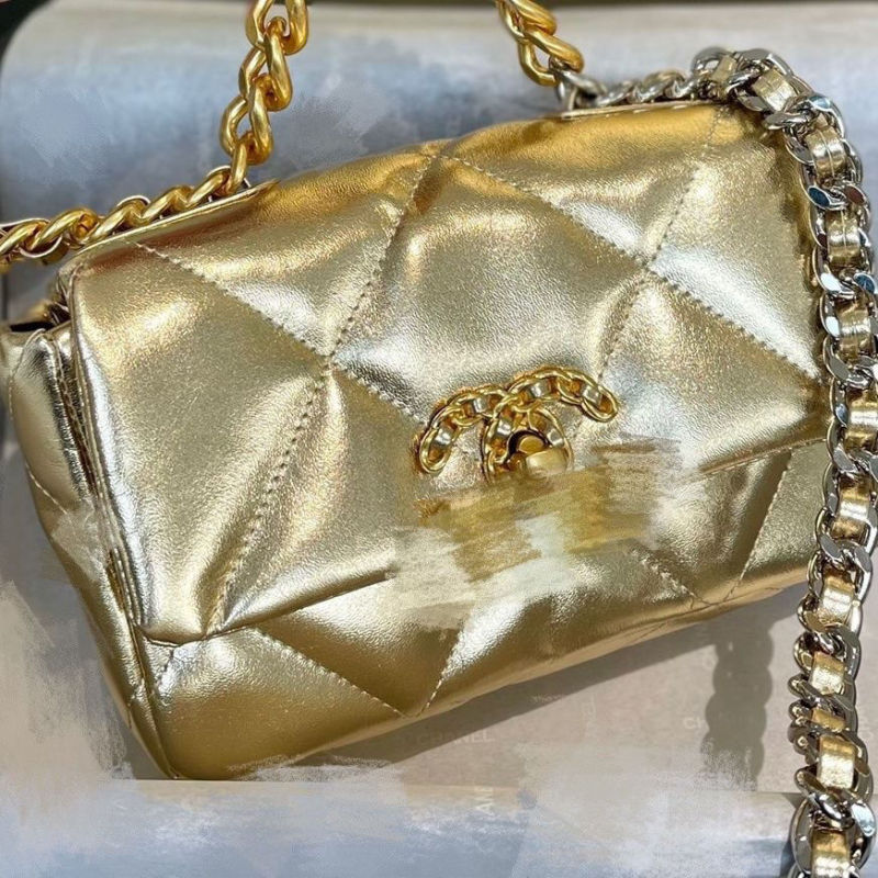 Replica Designer Chanel Women Golden Chain Bag
