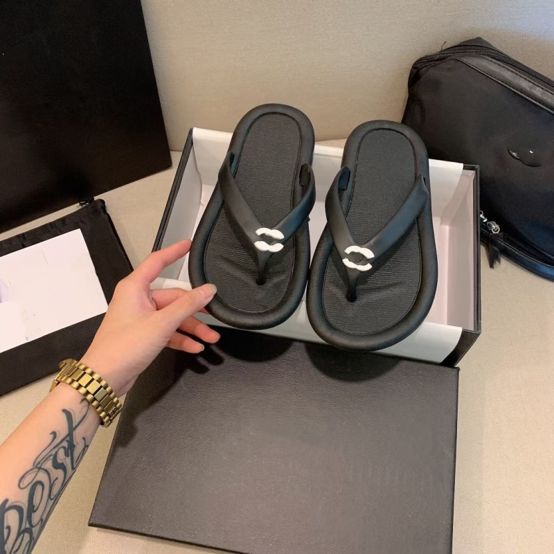 Replica Designer Chanel Femme Tongues antidérapantes à fond plat