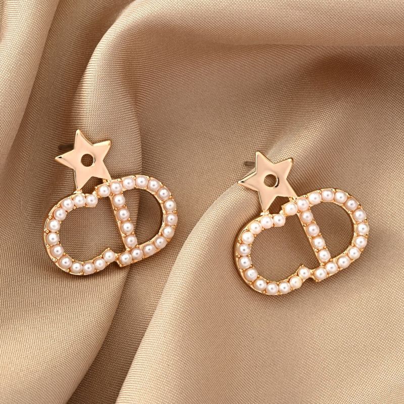 Replica Designer Dior Fashion Imitation Pearl Letter Stud Earrings