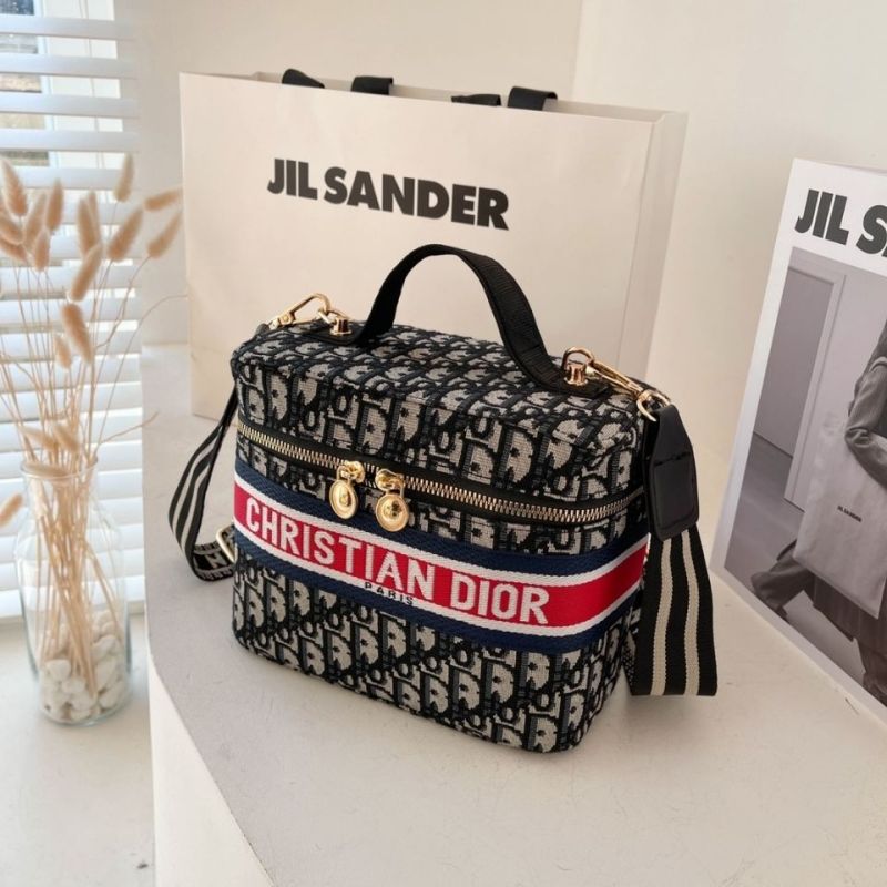 Replica Designer Dior Fashion Large-Capacity Travel Storage Wash Women'S Bag Bucket Makeup Bag
