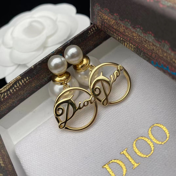 Replica Designer Dior Fashion Letter Imitation Pearl Stud Earrings