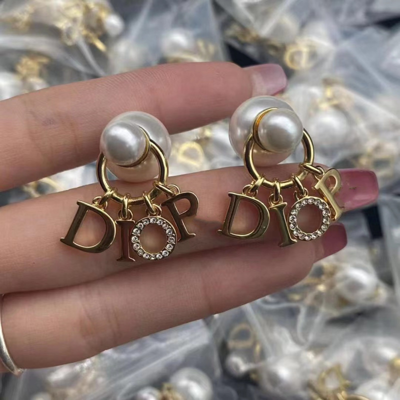Replica Designer Dior Fashion Letter Tassel Stud Earrings