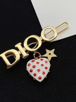 Replica Designer Dior Fashion Strawberry Heart Star Cutout Hair Clip