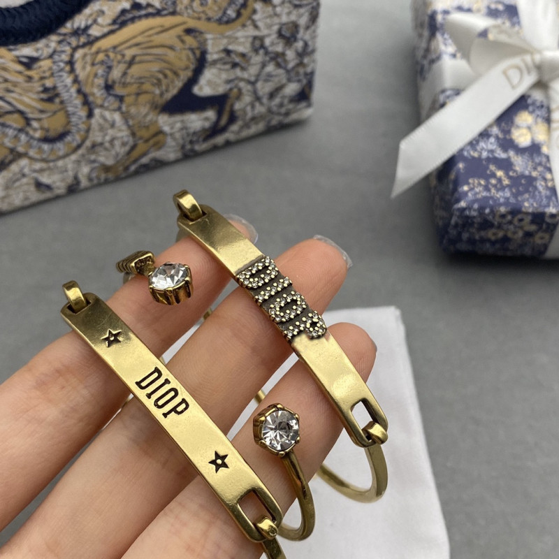 Replica Designer Dior Vintage Rhinestone Alphabet Three-Piece Bracelet Set
