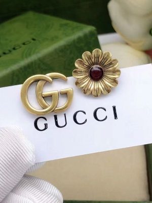 Replica Designer Gucci Vintage Daisy Letter G Stud Earrings