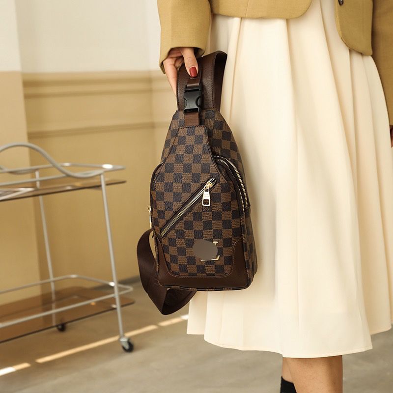 Replica Designer Louis Vuitton Classic Grid Pattern Fashion Men And Women Chest Bag