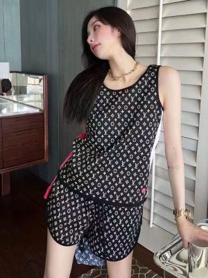 Replica Designer Louis Vuitton Fashion Letter Jacquard Sleeveless Knit Vest + Elastic Waist Wide Leg Shorts Two-Piece Set