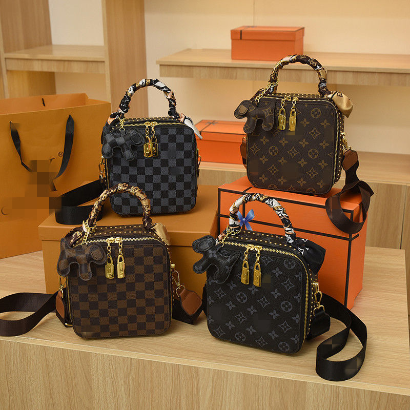 Replica Designer Louis Vuitton Fashion Letter Print Multifunctional Square Shoulder Bag