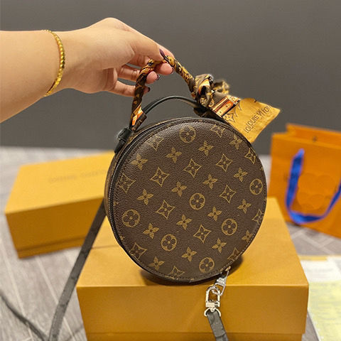 Replica Designer Louis Vuitton Vintage Letter Print Round Large Capacity Shoulder Bag