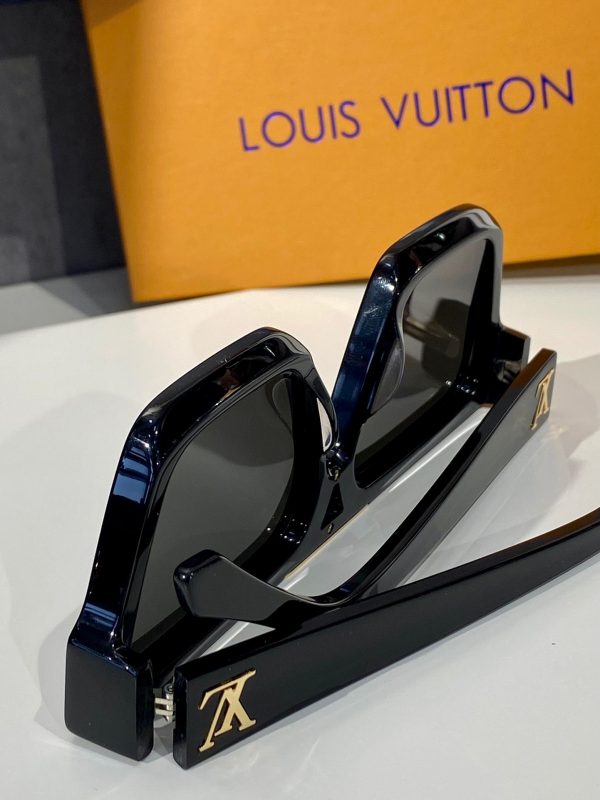 Replica Louis Vuitton 1.1 Evidence Sunglasses LV Z1502W For Sale