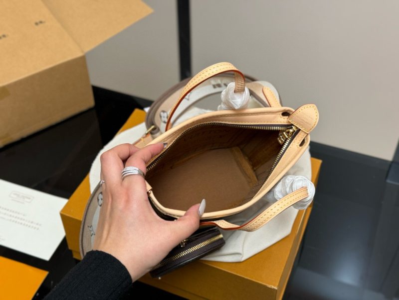 ReplicaDesignerBags LouisVuitton Bag